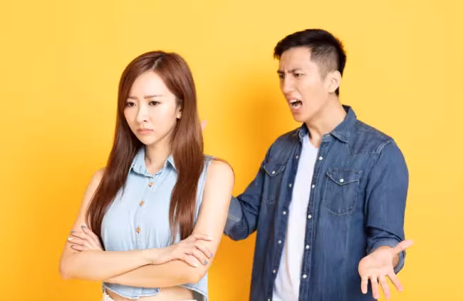 Ban trai khong tang iPhone 14 Pro Max, co gai tuyen bo soc