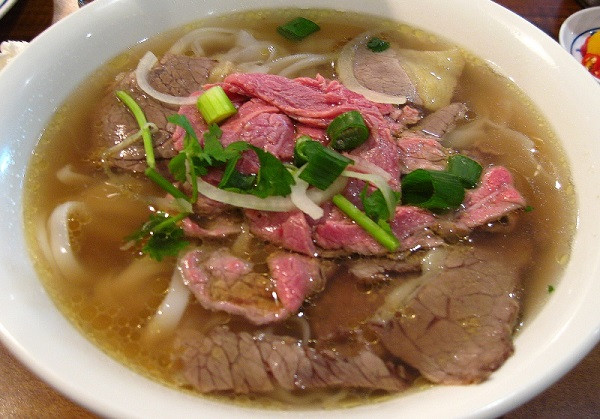 Tiem pho Viet bi khach My che “luoi, tom” vi nau thit bo tai