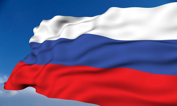 Dù không rõ ý nghĩa những màu sắc Peter Đại đế đưa vào Quốc kỳ Nga nhưng vào thế kỷ 19, nhiều người tin rằng màu trắng trên lá cờ tượng trưng cho tự do, màu xanh là màu của Đức mẹ đồng trinh và màu đỏ tượng trưng cho quyền lực nhà nước.