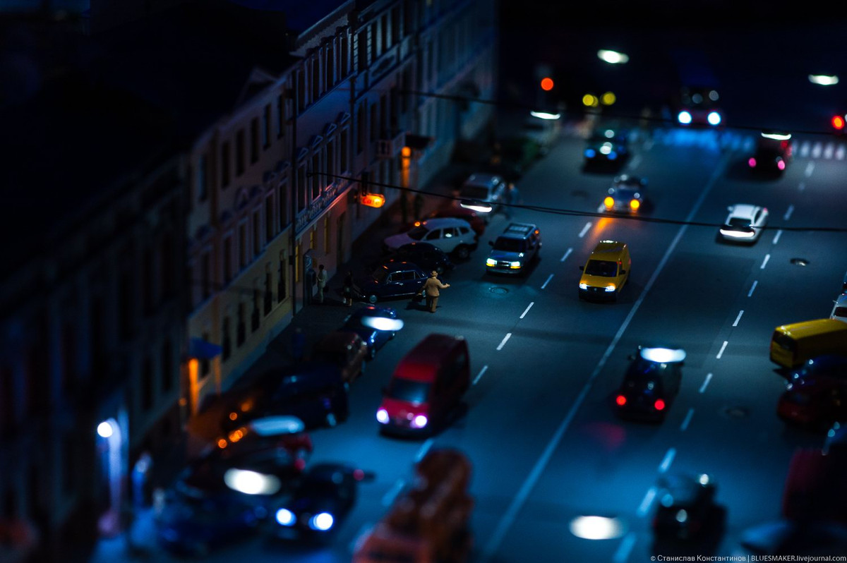 Bảo tàng lần đầu đón du khách tham quan vào tháng 4/2011 nhưng hoạt động ở chế độ thử nghiệm trong suốt 14 tháng và chỉ chính thức hoạt động vào ngày 8/6/2012.