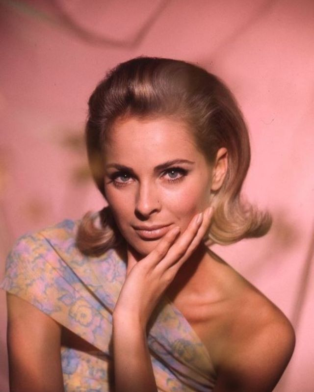 Vẻ đẹp của Camilla Sparv, nữ diễn viên người Thụy Điển khiến phái nữ cũng phải ghen tỵ.