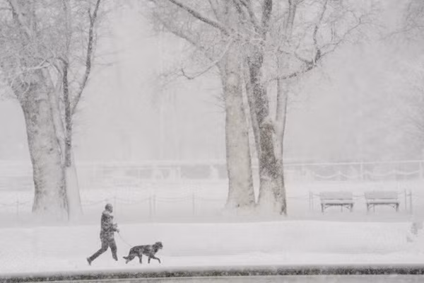 “Địa ngục trắng” trong bão tuyết kinh hoàng ở Mỹ và Nhật Bản “Dia nguc trang” trong bao tuyet kinh hoang o My va Nhat Ban