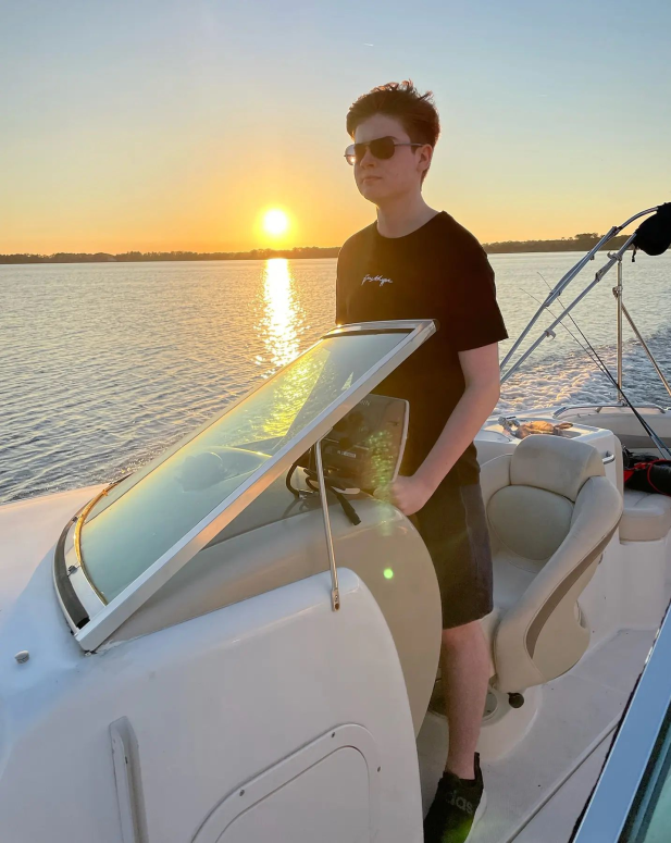 EthanGamer, cậu thiếu niên 16 tuổi sở hữu thu nhập "khủng" từ kênh Youtube cá nhân.