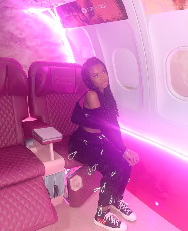 Ở tuổi 15, Nya Temple có cơ hội hợp tác với nhiều công ty nổi tiếng. Tuy vậy, cô bé vẫn mong muốn trong tương lai sẽ xây dựng được thương hiệu của chính mình.