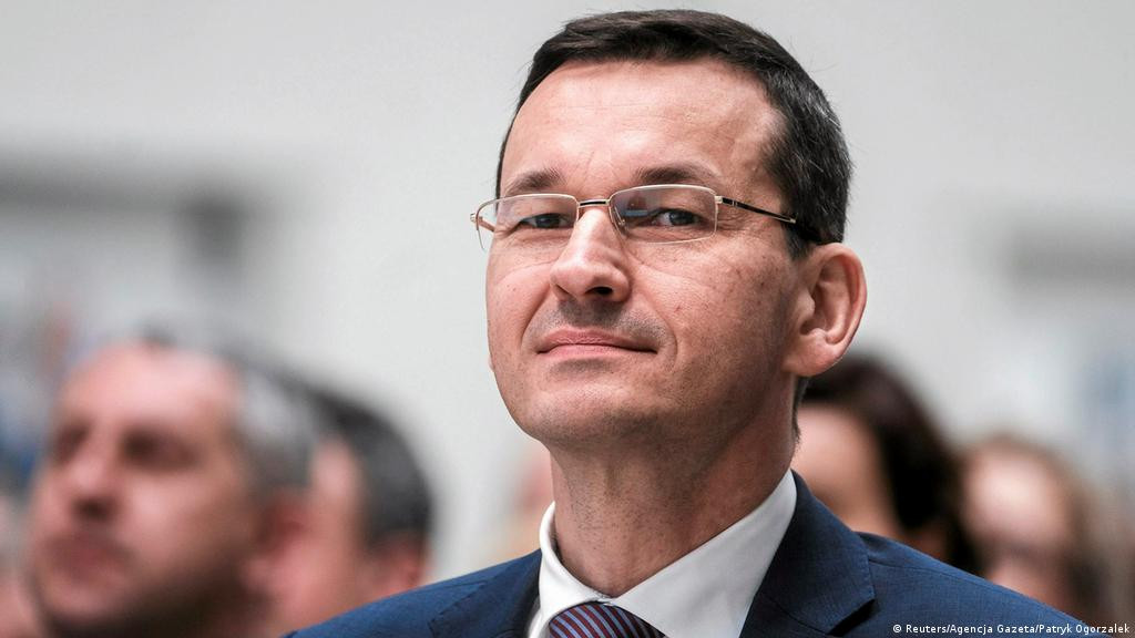 Con đường học vấn của Thủ tường Ba Lan khá "đồ sộ".