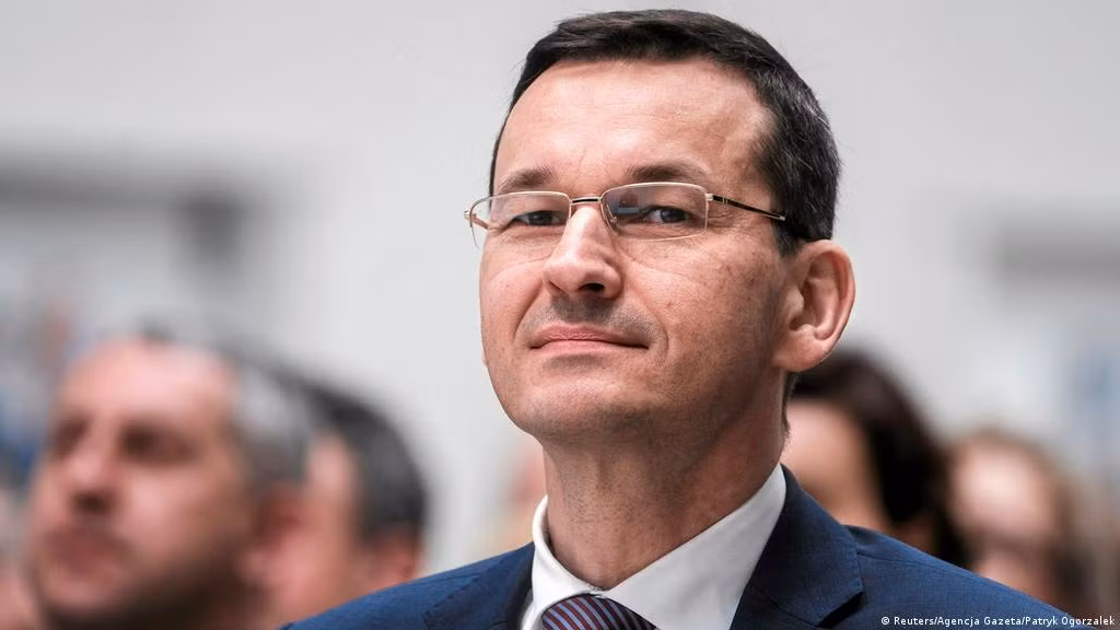 Con đường học vấn của Thủ tường Ba Lan khá "đồ sộ".