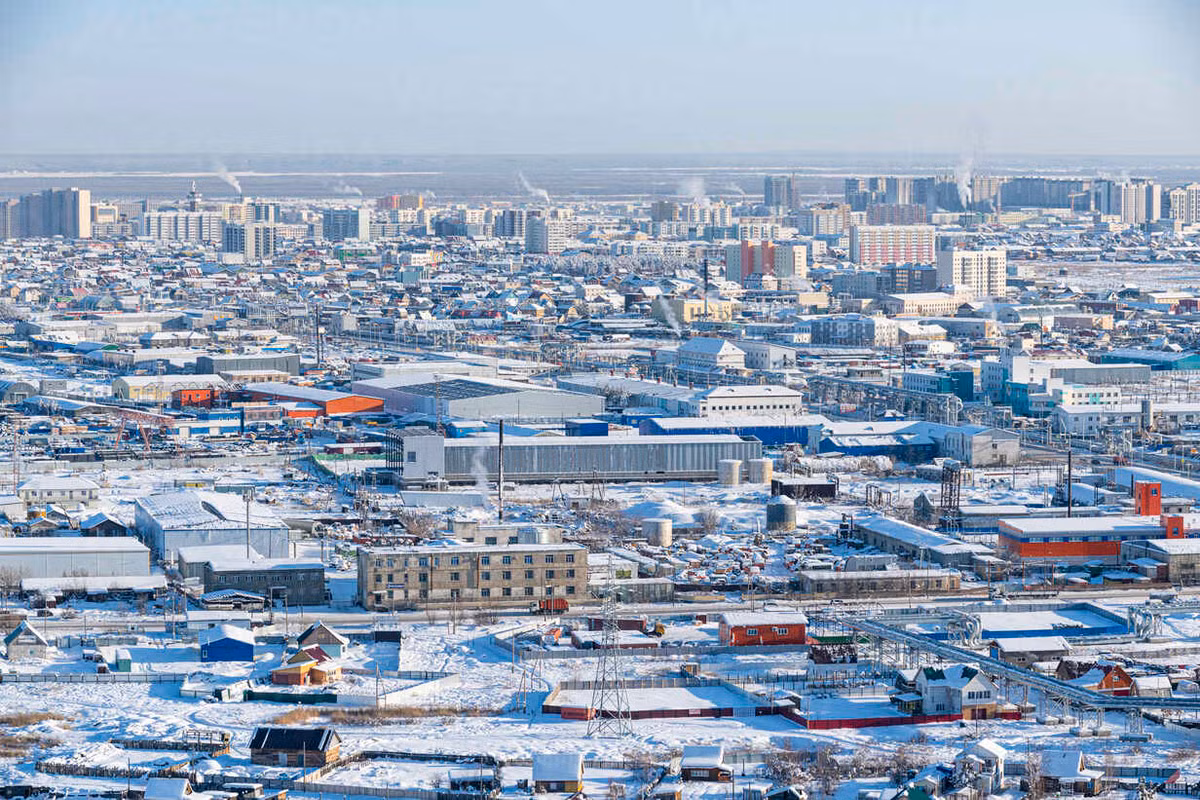 Sakha, còn được gọi là Yakutia, tên chính thức Cộng hòa Sakha là một chủ thể liên bang của Nga.