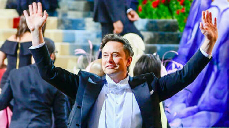 Ty phu Elon Musk nang loi che bai Tong thong My