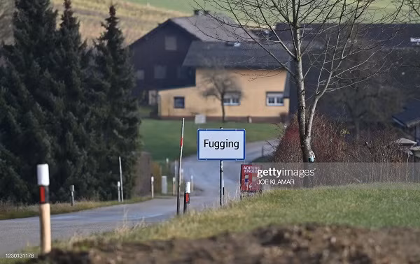 Ngôi làng thành lập năm 1070, nằm cách biên giới Đức 4 km.