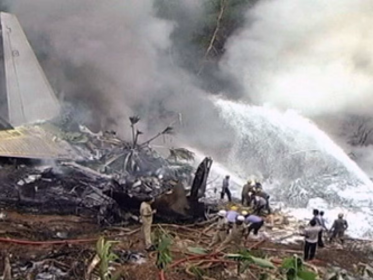 Chuyến bay 812 của Air India Express (2010) là tai nạn hàng không thảm khốc thứ 3 xảy ra ở Ấn Độ, cướp đi sinh mạng của 158 hành khách.