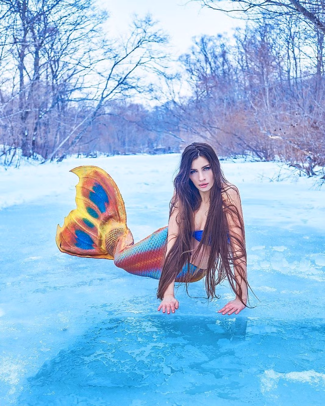Những bức ảnh của cô chân thật tới mức có nhiều người đặt câu hỏi: "Cô là nàng tiên cá thật đó ư?"