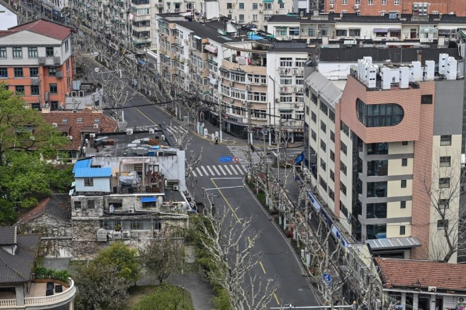 Từ đường phố,...