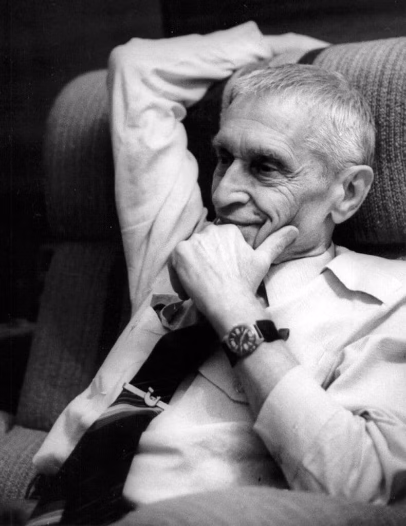 Năm 1965, bác sĩ phẫu thuật người Kiev Mykola Amosov sáng chế ra chi giả chống huyết khối và thực hiện ca phẫu thuật van hai lá tim đầu tiên. Amosov cũng thành lập Trung tâm phẫu thuật tim hàng đầu thế giới về đổi mới y học toàn cầu.