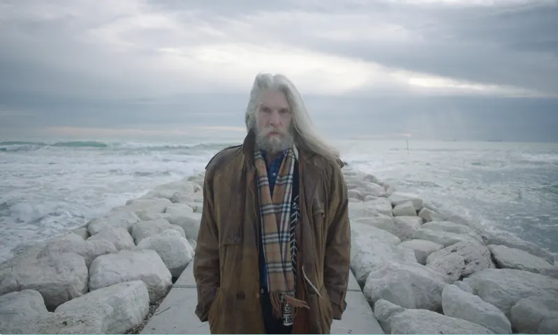 Bjorn không tái hôn và lựa chọn cuộc sống "ở ẩn" suốt hàng chục năm.