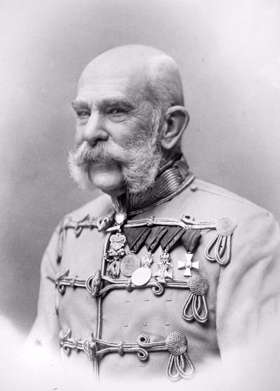 Franz Joseph I hay Francis Joseph I là Hoàng đế Áo trị vì lâu nhất, đồng thời là vị vua trị vì lâu thứ ba trong lịch sử châu Âu với 67 năm nắm quyền.