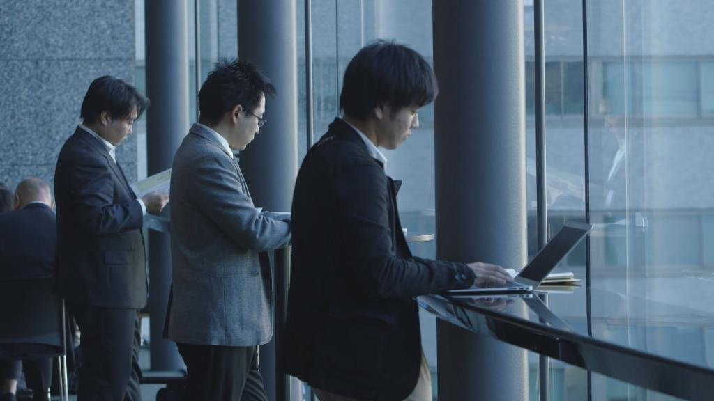 Tại Nhật Bản, thuật ngữ này còn dùng để chỉ những người tự tử do áp lực công việc.