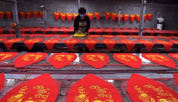 Để làm ra một chiếc đèn lồng hoàn chỉnh cần trải qua rất nhiều công đoạn.