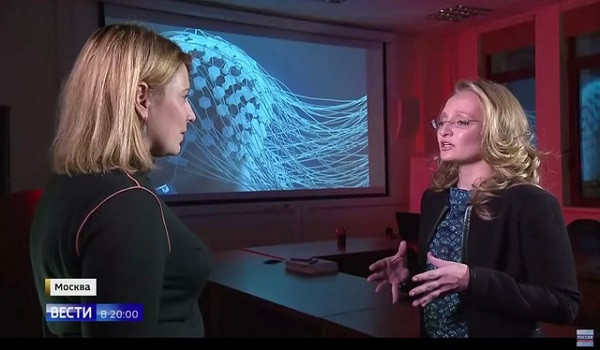 Hiện tại cô đã chuyển sang nghiên cứu dự án trí tuệ nhân tạo.