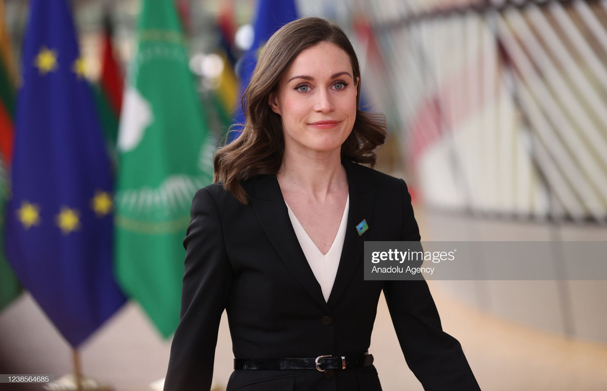 Bà Marin xuất thân trong một gia đình nghèo khó khiến bà phải đi làm thêm từ khi mới 15 tuổi.