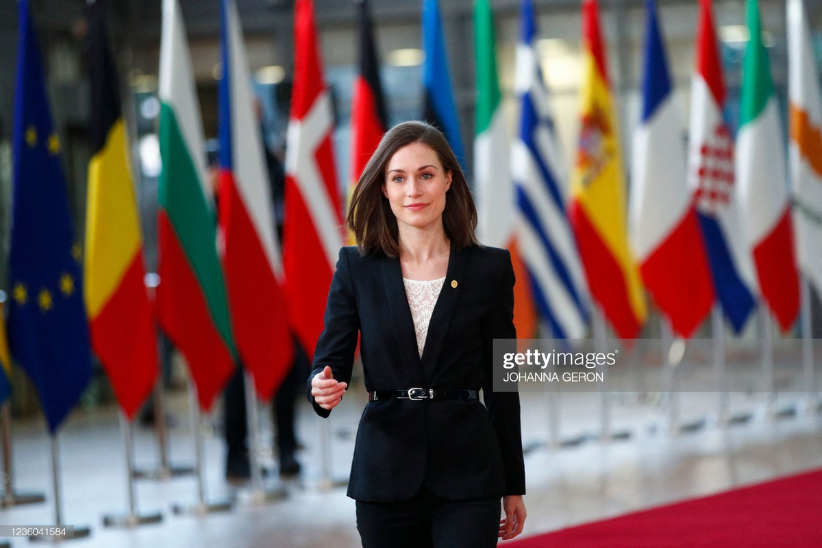 Tại tuổi 34, bà Marin trở thành vị Thủ tướng hiện tại trẻ nhất đang phục vụ và Thủ tướng Phần Lan trẻ nhất từ trước tới nay.