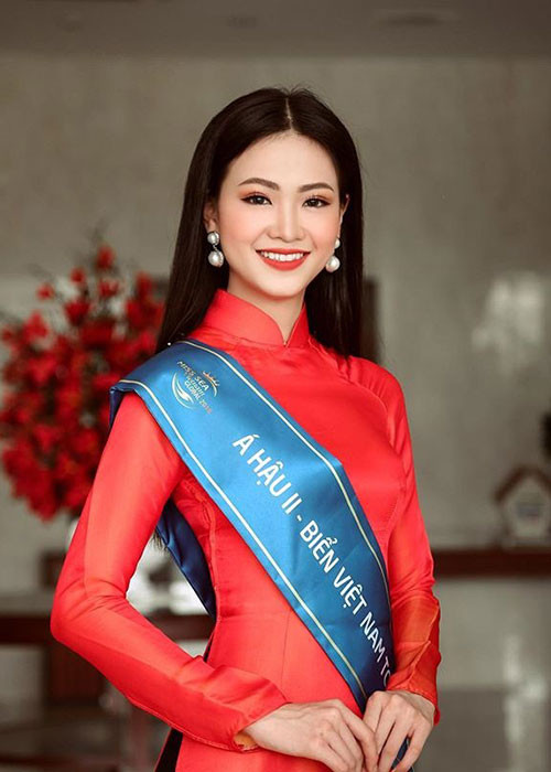 Phương Khánh không khẳng định cũng không phủ nhận nghi vấn dao kéo. Ảnh: FBNV