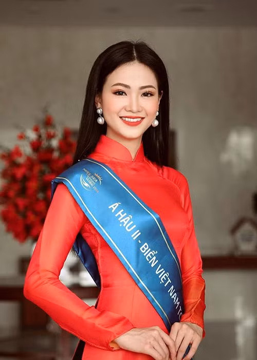 Phương Khánh không khẳng định cũng không phủ nhận nghi vấn dao kéo. Ảnh: FBNV