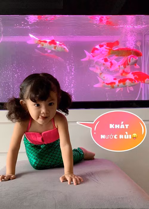 Càng lớn, cô công chúa nhà Hải Băng - Thành Đạt càng xinh xắn, đáng yêu.