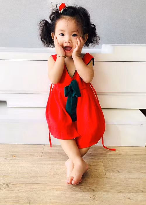 Ve dang yeu phat hon cua 2 nhoc ti nha Hai Bang - Thanh Dat