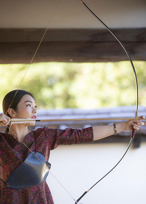 Ngoài hát opera, Kanako còn biết bắn cung, cưỡi ngựa, bơi lội, trượt tuyết, làm thơ, chơi nhạc cụ dân tộc.