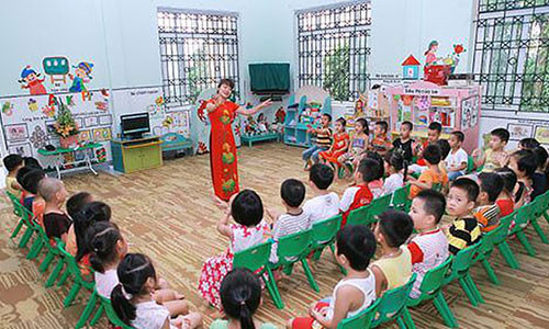 'Diem danh' loat truong hoc o Ha Noi thu tien trai quy dinh