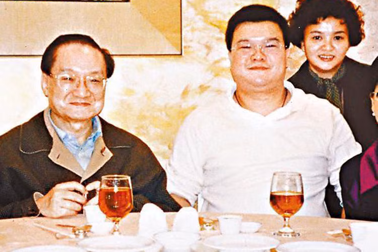 Nhà văn Kim Dung qua đời ngày 30/10. Gia đình sẽ tổ chức lễ tang riêng tư theo đúng ý nguyện của ông. Ảnh: Appledaily