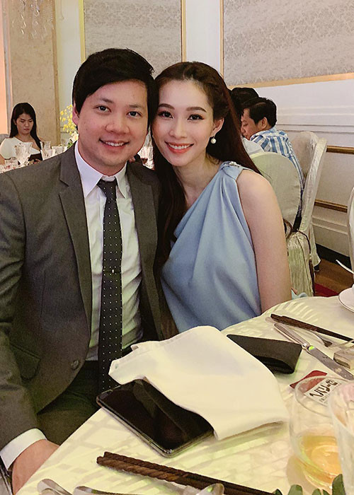 Người đẹp và ông xã vẫn thường xuyên hẹn hò riêng tư để hâm nóng tình cảm vợ chồng.