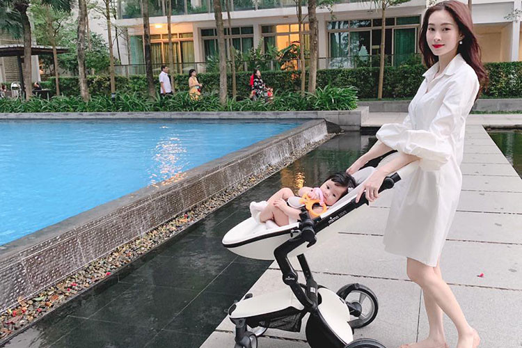 Cuộc sống của Thu Thảo sau 1 năm làm dâu nhà đại gia đầy bình yên.