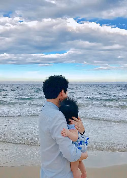 Ông xã của Đặng Thu Thảo - doanh nhân Trung Tín được biết đến là người hết lòng chiều chuộng vợ con.