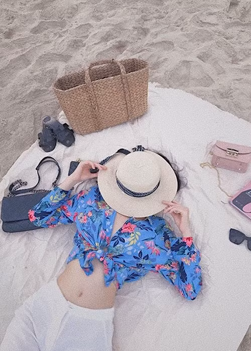 Kiên trì quấn eo trong suốt nhiều năm, người đẹp đến từ Bến Tre có được vòng eo thon gọn như ý.