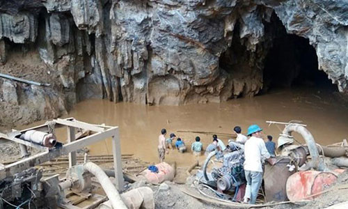 Tim thay thi the cuoi cung trong vu sap ham vang tai Hoa Binh