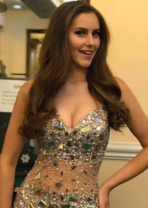 Đại diện Canada sở hữu gương mặt xinh đẹp, thân hình gợi cảm.