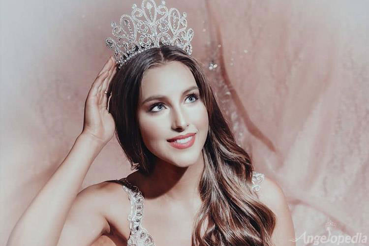 Jaime đến từ Canada. Năm nay cô 21 tuổi, cao 1m75, có số đo 3 vòng 81-58-91.