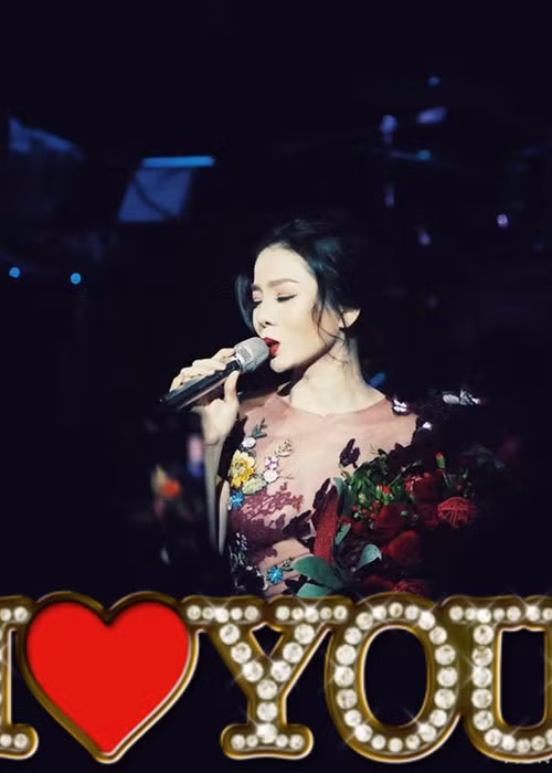 Lệ Quyên chia sẻ khoảnh khắc trên sân khấu, nhắc cô nhớ rằng an nhiên rực rỡ dù trong lúc thử thách chưa từng có.