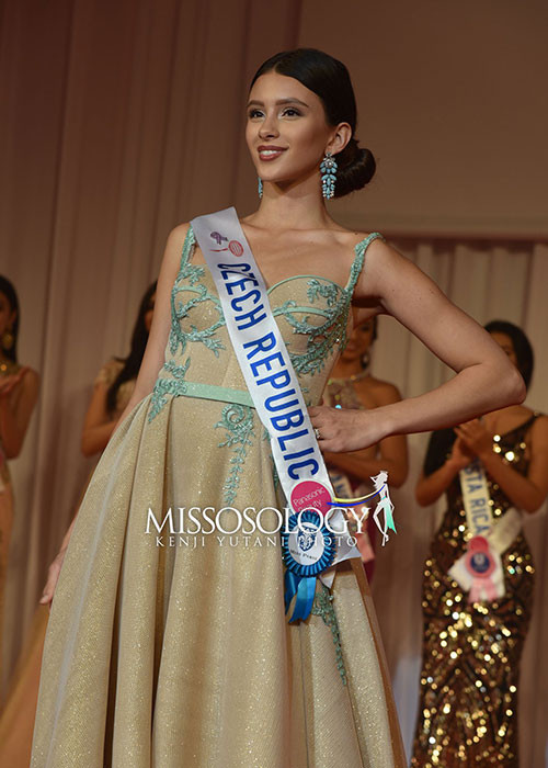 Daniela đến từ CH Czech cũng là ứng viên sáng giá cho vương miện Hoa hậu Quốc tế 2018. Theo Missosology, cô sẽ về thứ 6 chung cuộc.