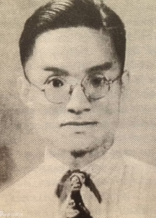 Cáo phó cho biết theo ý nguyện của nhà văn Kim Dung, tang lễ sẽ diễn ra riêng tư. Ban tổ chức tang lễ sẽ đặt sổ tang tại Kim Dung quán từ ngày 12/11 đến ngày 30/11.