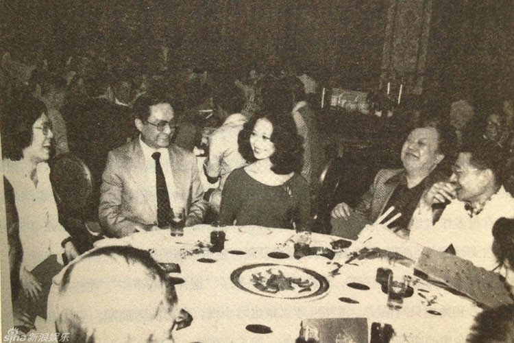 Kim Dung là tác giả của các tiểu thuyết: "Lộc đỉnh ký", "Thiên long bát bộ", "Anh hùng xạ điêu", "Tiếu ngạo giang hồ".