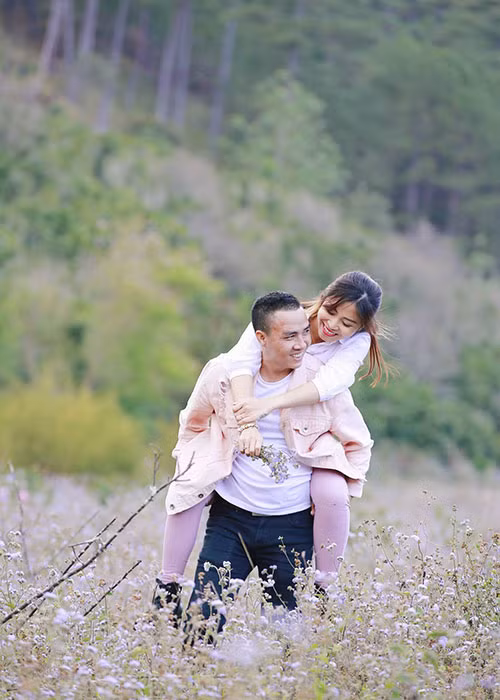 Cặp đôi khiến nhiều người ghen tỵ bởi có không ít khoảnh khắc lãng mạn dành cho nhau.