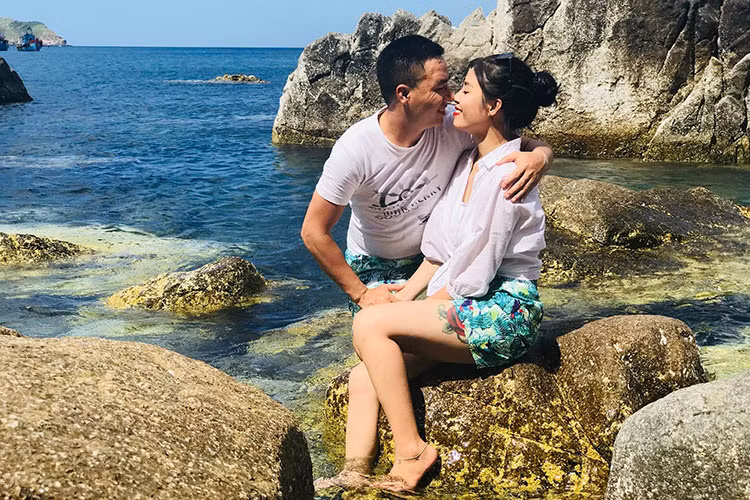 Mạnh Hùng được khen là người chồng lãng mạn, tâm lý.