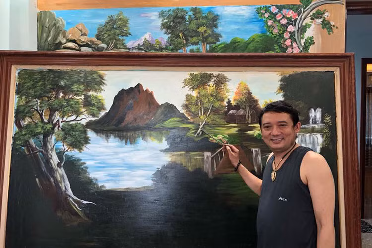 Chiến Thắng còn có khả năng vẽ tranh. Chia sẻ trên Tổ Quốc, anh cho biết anh thích vẽ tranh từ những ngày học tiểu học, thậm chí từng mơ ước sẽ trở thành họa sĩ.