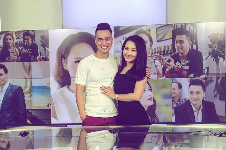 Năm 2017, Bảo Thanh dính tin đồn thả thính Việt Anh. Tin đồn xuất phát từ loạt ảnh chụp tin nhắn từ số điện thoại được cho là của Bảo Thanh và nhân vật nam trong đoạn hội thoại được cho là của Việt Anh. Theo ảnh chụp, nhân vật nữ muốn gặp gỡ riêng tư với nhân vật nam.