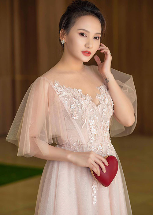 Trở thành tâm điểm của dư luận, Bảo Thanh cho biết sẽ trả lời những thắc mắc của dư luận khi tới thời điểm phù hợp nhất. Mãi đến đầu năm 2018, trong cuộc phỏng vấn trên Trí thức trẻ, Bảo Thanh lần đầu chia sẻ về lùm xùm với Việt Anh.