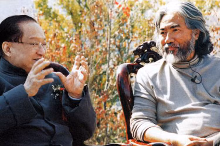 Khi nhà văn Kim Dung qua đời, Trương Kỷ Trung xúc động chia sẻ: "Tiên sinh sẽ không bao giờ bị lãng quên, những tác phẩm nghệ thuật của ông sẽ còn mãi với đời".