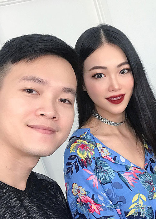 Hy Nguyễn khéo trang điểm cho gương mặt của em gái theo nhiều phong cách.