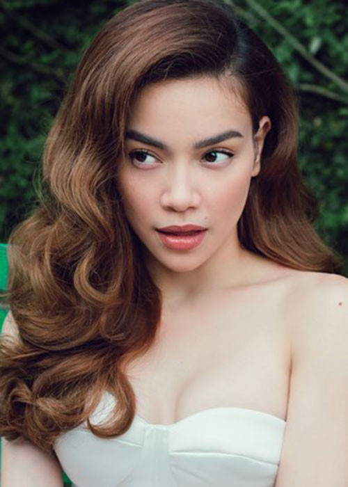 Không thể rời mắt khỏi vẻ đẹp mặn mà ở tuổi 34 của Hà Hồ. Ảnh: Saostar